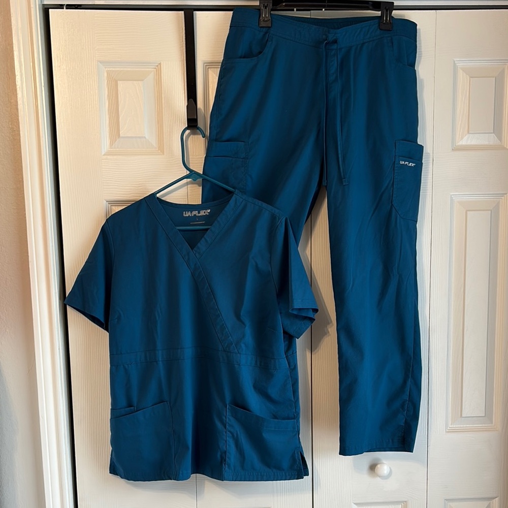 Teal Women's Scrub Set